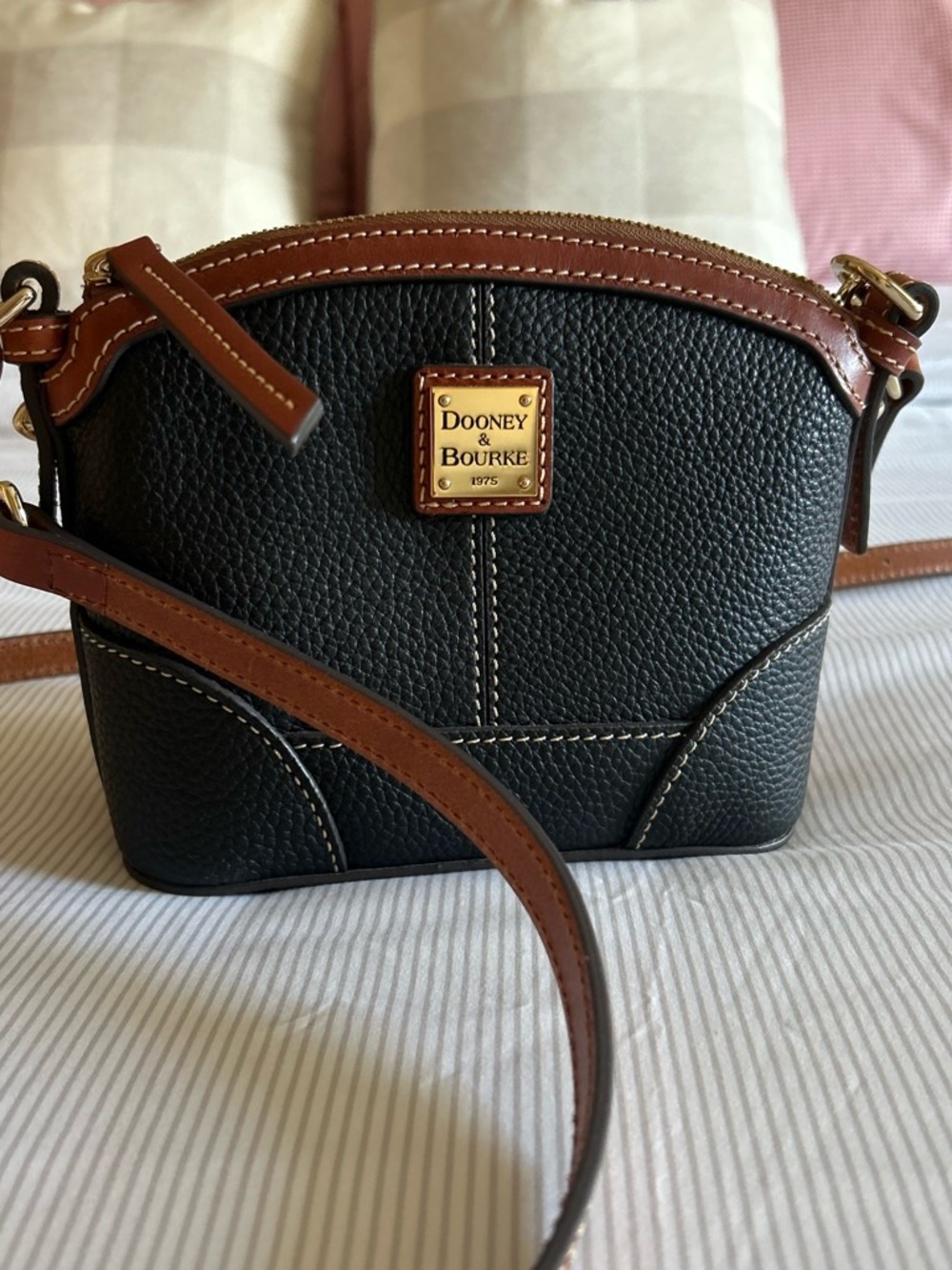 NWOT Dooney & Bourke Mini Domed Pebble Leather Crossbody